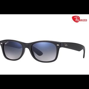 RAYBAN NEW WAYFARER CLASSIC
Matte Black